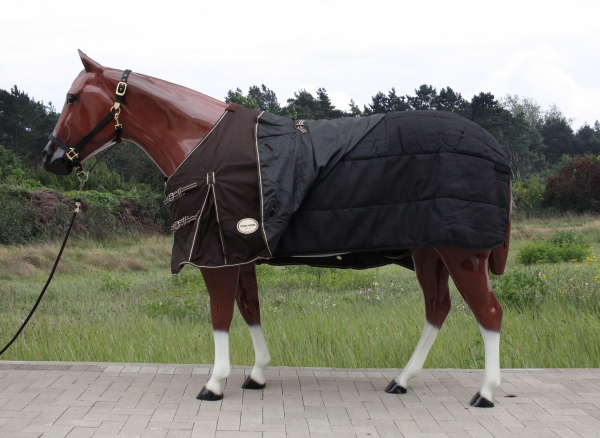 TOUGH HORSE - Regendecke mit Unterdecke 50g Füllung braun Größe 74 Zoll - 125 cm